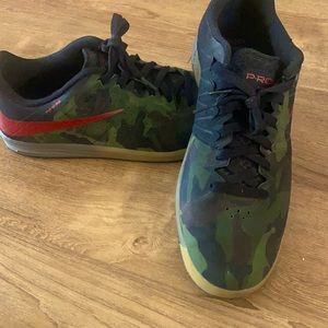 Nike PRod Fly Wire Cameo shoes